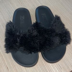 PINK Victorias Secret Sandals